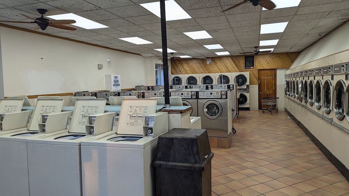 Laundry shop test environment